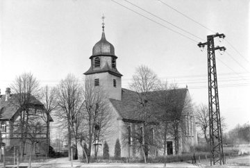 Kath. Herz-Jesu-Kirche - Hövelhof-Espeln, Pastor-Spieker-Weg 2-4. Ansicht um 1952.