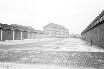 Kaserne in Hamm - NS-Zeit: Teilansicht mit Garagentrakt. Standort unbezeichnet. Undatiert, Zeitraum 1935-1939.