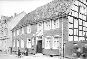 Herdecke, Hauptstraße 76: Gasthaus "Zur Alten Post". Undatierte Vermessungsdokumentation der damaligen "Adolf-Hitler-Straße" [nach 1937].