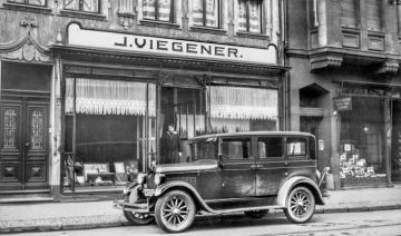 Das Fotoatelier Josef Viegener in Hamm, eröffnet 1925 an der Oststraße 47 - verlagert 1930 in das Haus Oststraße 36. Undatiert, um 1928.