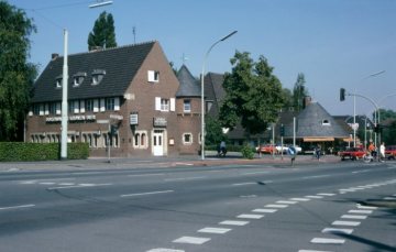 Die Gaststätte "Kruse-Baimken" an der Kreuzung Stadtgraben/Adenauerallee