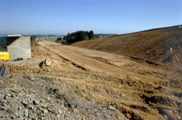 Erdarbeiten für den Bau der Autobahn 45 "Sauerlandlinie" bei Bleche