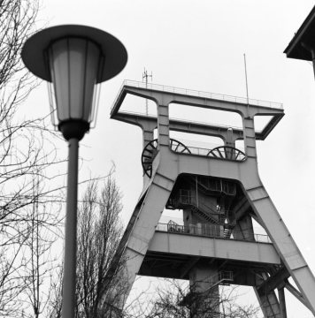 Doppelbock-Fördergerüst am Deutschen Bergbau-Museum Bochum, 1973 verlagert vom ursprünglichen Standort auf Zeche Germania, Dortmund-Marten.