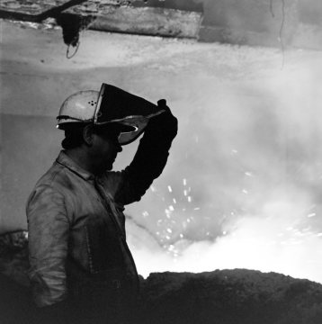 Stahlwerker in der Henrichshütte Hattingen, 1976.