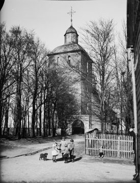 Warstein, auf dem Stadtberg: St. Pankratius und Sebastian ("Alte Kirche"), bis 1858 Pfarrkirche der Stadt. Erste Erwähnung 1237, Turm errichtet 2. Hälfte 13. Jh. als Teil der Stadtbefestigung. Undatiert [um 1928?]