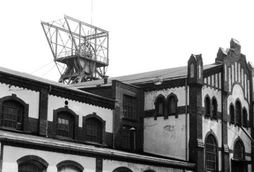 Maschinenhalle Zeche Waltrop (Förderbetrieb 1903-1979) in Waltrop, August 1982. [Später Sitz der Handelsfirma Manufactum, Hiberniastraße 4]