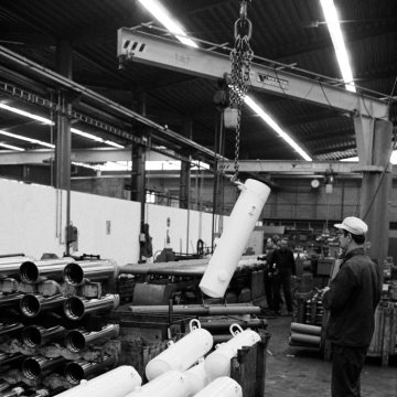 Fertigung von Grubenstempeln bei Klöckner-Ferromatik, Castrop-Rauxel - gegründet 1954, Produzent hydraulischer Ausbaustempel für den Bergbau. März 1983.