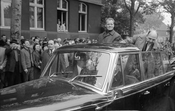 Bundestagswahl 1965: Willy Brandt, Kanzlerkandidat der Sozialdemokratischen Partei Deutschlands (SPD), auf Wahlkampftour in Castrop-Rauxel, 7. September 1965.