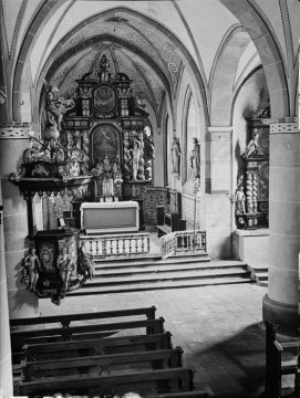 Warstein, Altarraum der "Alten Kirche" St. Pankratius und Sebastian auf dem Stadtberg, bis 1858 Pfarrkirche der Stadt.