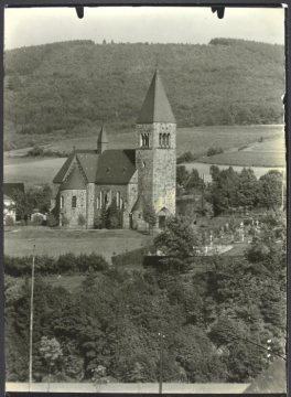 Blick zur Herz-Jesu-Kirche in Albaum (Gemeinde Kirchhundem), 1905/1906 erbaut