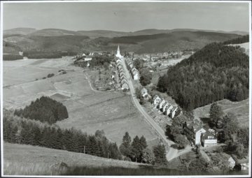 Blick auf Neu-Andreasberg (Gemeinde Bestwig), undatiert (1960er Jahre?)
