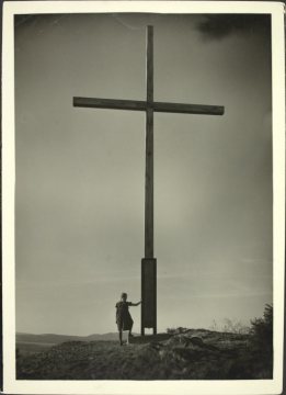 Assinghausen (Gemeinde Olsberg), Kreuz auf der "Alten Grimme", undatiert
