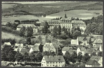 Attendorn. Teilansicht mit Blick zum Ursulinen-Kloster
