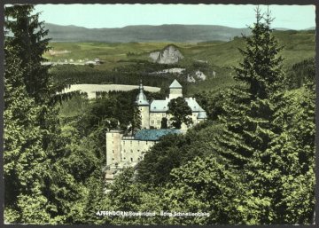 Blick zur Burg Schnellenberg bei Attendorn