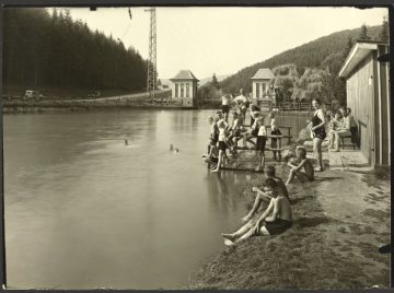 Talsperre im Valmetal bei Bestwig - Badespaß am Stausee, undatiert (1930er/1940er Jahre?)
