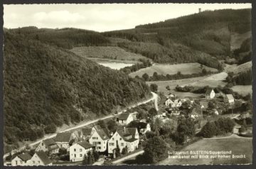 Bilstein (Gemeinde Lennestadt), Bremketal mit Blick zur Hohen Bracht
