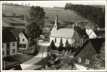 Blick zur St.-Hubertus-Kirche in Eslohe, undatiert