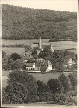Hellefeld (Gemeinde Sundern), Blick zur Pfarrkirche St.-Martinus