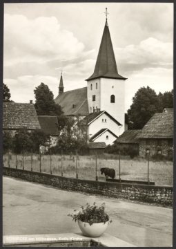 Möhnesee-Körbecke, Blick zur Pfarrkirche St.-Pankratius