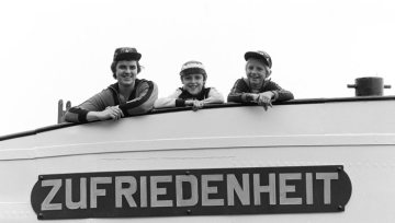 Die "Zufriedenheit" macht Pause auf dem Rhein-Herne-Kanal bei Castrop-Rauxel, August 1979.