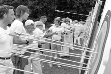 Schützengilde Habinghorst, 1975: Turnier der Bogenschützen auf der Bogenschießanlage Pöppinghausen, Castrop-Rauxel.