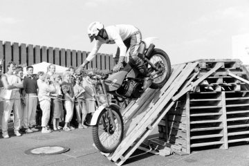 Motocross-Show, 1986, Rathausplatz Castrop-Rauxel.
