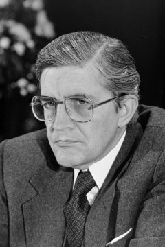 Burkhard Hirsch (FDP), Innenminister des Landes Nordrhein-Westfalen auf der Ruhrkonferenz 1979, Europahalle Castrop-Rauxel.