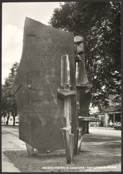 Die ehemalige Stadt Neheim-Hüsten, heute zu Arnsberg gehörig: Das Franz-Stock-Ehrenmal im Ortsteil Neheim, 1965 eingeweiht