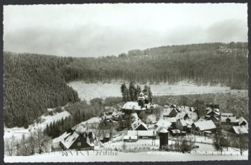 Blick auf das verschneite Nordenau (Gemeinde Schmallenberg)