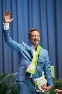 Ev. Kirchentag 2019 in Dortmund: Dr. Eckart von Hirschhausen, Mediziner und Kabarettist, während seiner Bühnenshow in der Westfalenhalle.
