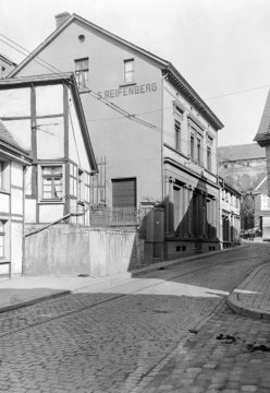 Herdecke 1922 - Hauptstraße mit Möbelgeschäft Reifenberg (Mitte links)