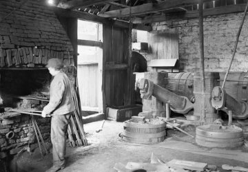 Herdecke 1910 - Arbeit im Schmiedehammer