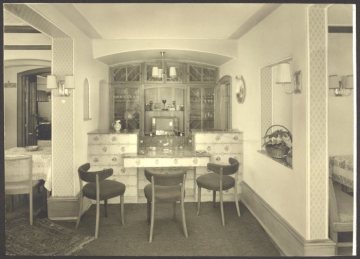 Innenansicht der Pension "Haus Heller" in Bilstein (Gemeinde Lennestadt), undatiert (1940er/1950er Jahre?)