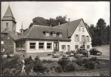 Der Gasthof "Zur Post" in Eisborn (Gemeinde Balve), undatiert (1940er Jahre?)