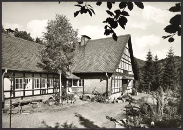 Gleierbrück (Gemeinde Lennestadt), "Haus Totenohl": Ruhesitz des Försters und Schriftstellers Hannes Tuch