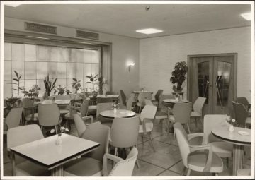 Innenansicht des "Café Pichmann" in Hellefeld (Gemeinde Sundern), undatiert (1950er/1960er Jahre?)