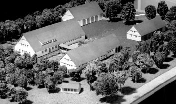 Modell einer Bauernhofanlage in Preußisch Ströhen (Gemeinde Rahden), 1945-1949.