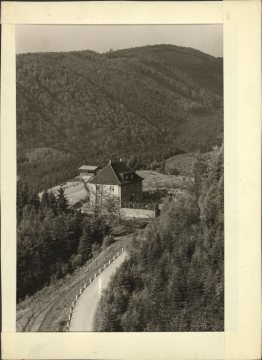 Blick auf den Gasthof "Forsthaus" in Werdohl, undatiert (1930er Jahre?)