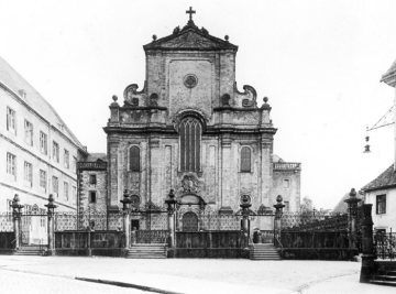 Kath. Pfarrkirche St. Franz Xaver (Marktkirche), Paderborn, 1939-1945.