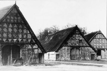 Wendländischer Fachwerk-Bauernhof, Krummasel, Samtgemeinde Lüchow, Niedersachsen. Undatiert, vor 1945.
