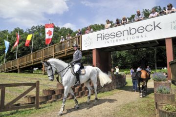 "Riesenbeck International" 2019: Dressur-, Spring- und Fahrturnier in Hörstel-Riesenbeck. Hier: Steffen Eikenkötter auf "Sir Sandro BS".