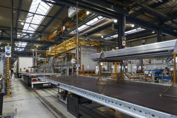 Schmitz Cargobull AG: Produktion von Sattelaufliegern, Anhängern und LKW-Karosserien im Werk Altenberge (Siemensstraße). Betrieb mit 6.500 Beschäftigten, gegründet 1892 als Waggonbauer, Hauptsitz Horstmar. Februar 2019.
