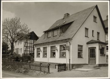 Café und Pension "Mainzer" in Neuastenberg (Gemeinde Winterberg), undatiert (1950er/1960er Jahre?)