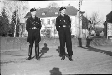 Hitlerjugend in Steinau an der Straße (Hessen, Main-Kinzig-Kreis). Undatiert, um 1940?