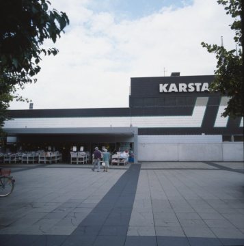 Kaufhaus Karstadt an der Hengsteystraße im Stadtzentrum