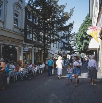 Die "Hauptstraße": Fußgängerzone im Ortszentrum