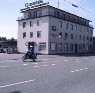 Firma Gieselberg GmbH, Produzent von Förderketten, Talstraße