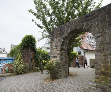 Unna-Altstadt: Partie der einstigen Stadtmauer an der Wallgasse. Juli 2016.