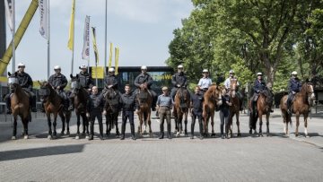 Polizei-Landesreiterstaffel NRW Dortmund: Einsatz am Fußballstadion Signal Iduna Park. Juni 2018.