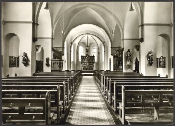 Innenansicht der katholischen Pfarrkirche St.-Antonius-Einsiedler in Fleckenberg (Gemeinde Schmallenberg)